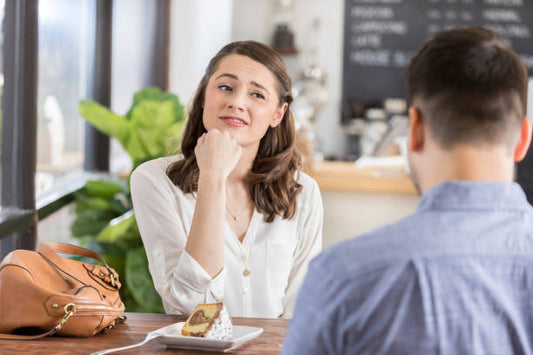 Is It Normal To Get Food Stuck In Your Teeth?